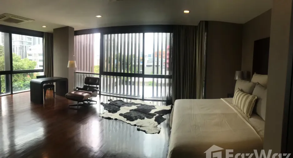 For rent 2 bedrooms apartment in Watthana, Bangkok