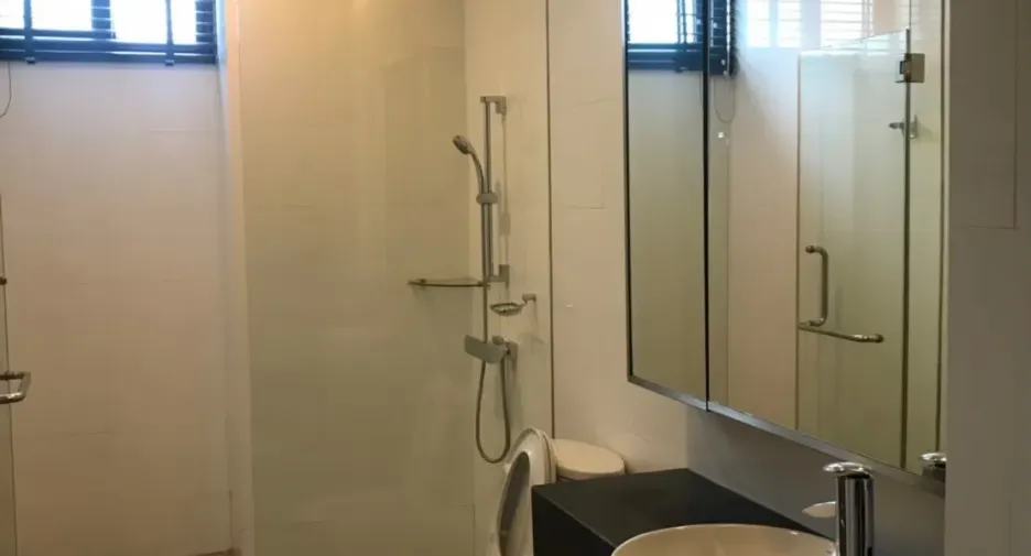 For rent 2 bedrooms apartment in Watthana, Bangkok