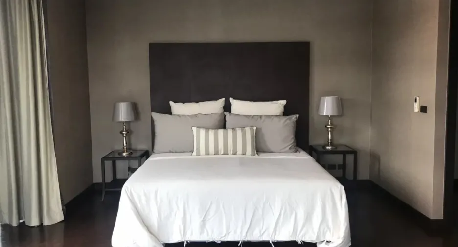 For rent 2 bedrooms apartment in Watthana, Bangkok