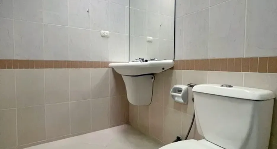 For rent and for sale 2 bedrooms house in Bang Lamung, Chonburi