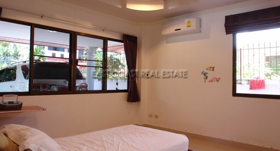 For rent 4 bedrooms house in Jomtien, Pattaya