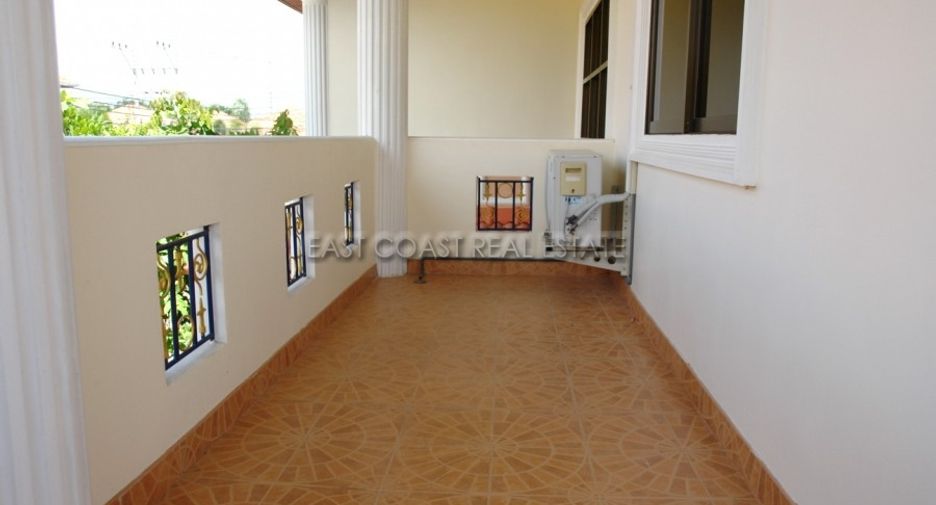For rent 4 bedrooms house in Jomtien, Pattaya