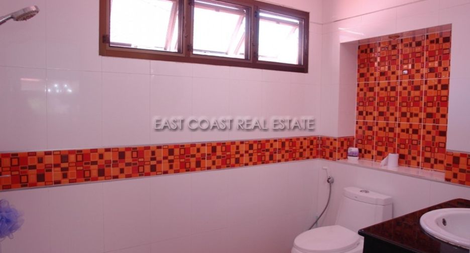 For rent 4 bedrooms house in Jomtien, Pattaya