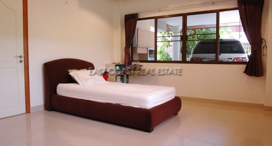 For rent 4 bedrooms house in Jomtien, Pattaya