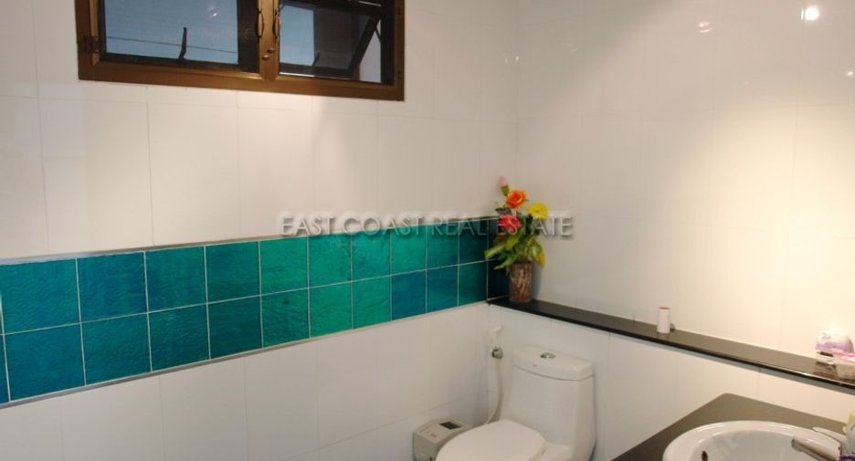 For rent 4 bedrooms house in Jomtien, Pattaya