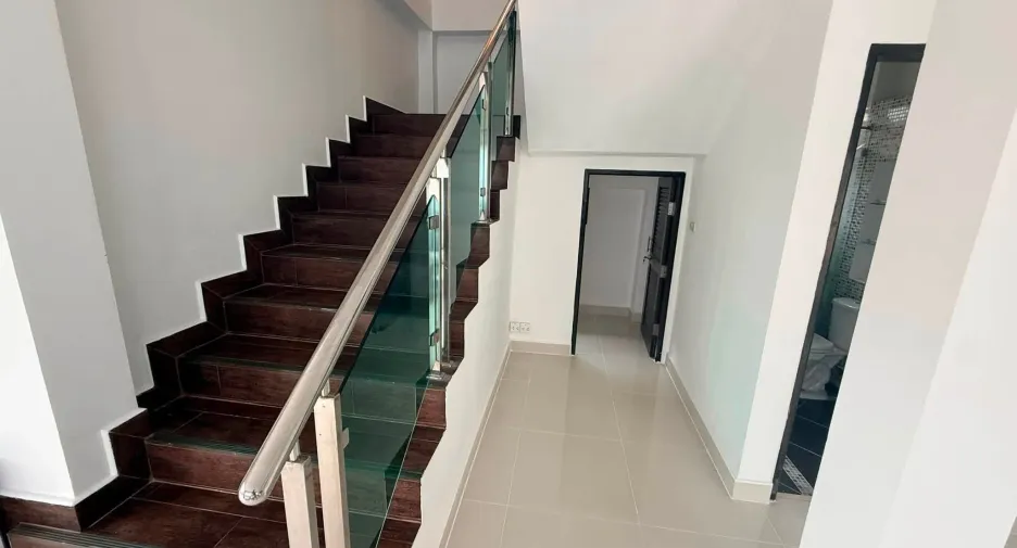 For sale 5 bedrooms villa in Huay Yai, Pattaya