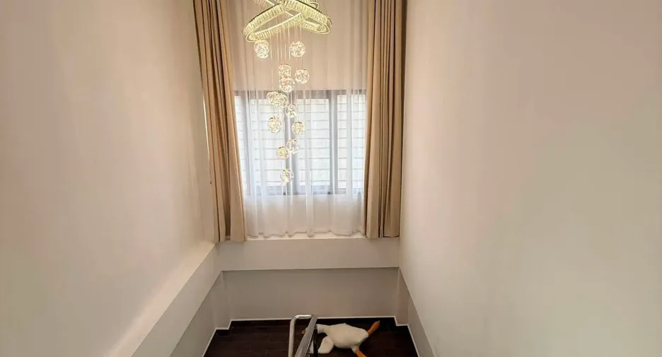 For sale 5 bedrooms villa in Huay Yai, Pattaya