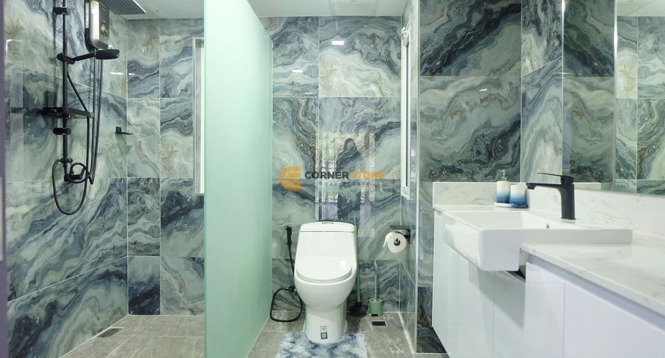 For rent 2 bedrooms condo in Pratumnak, Pattaya