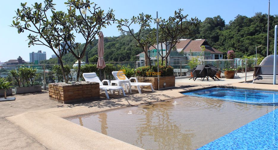 For rent 2 bedrooms condo in Pratumnak, Pattaya