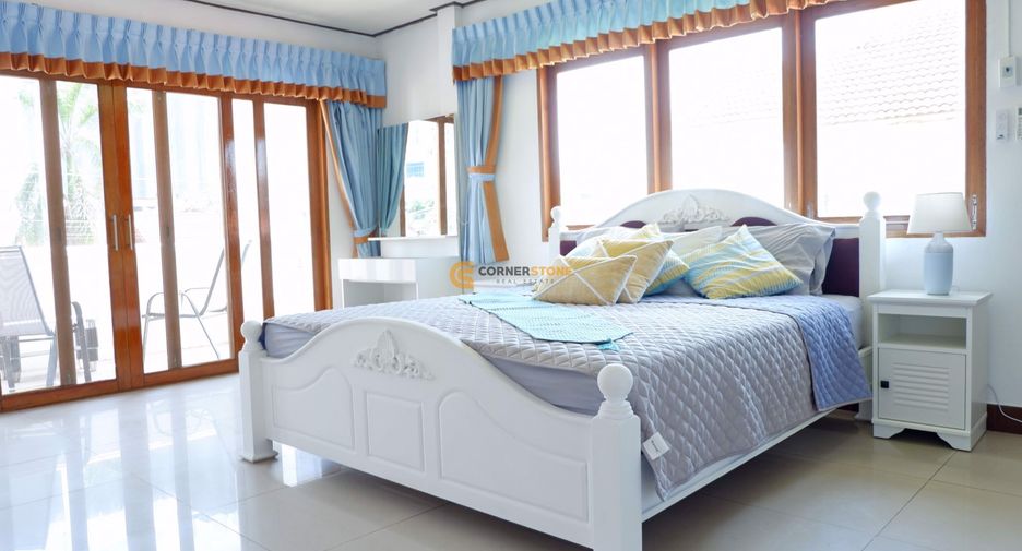Casa en alquiler de 4 habitaciones en Jomtien, Pattaya
