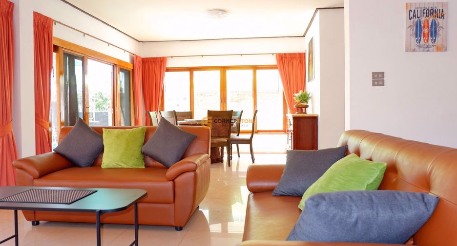 Casa en alquiler de 4 habitaciones en Jomtien, Pattaya
