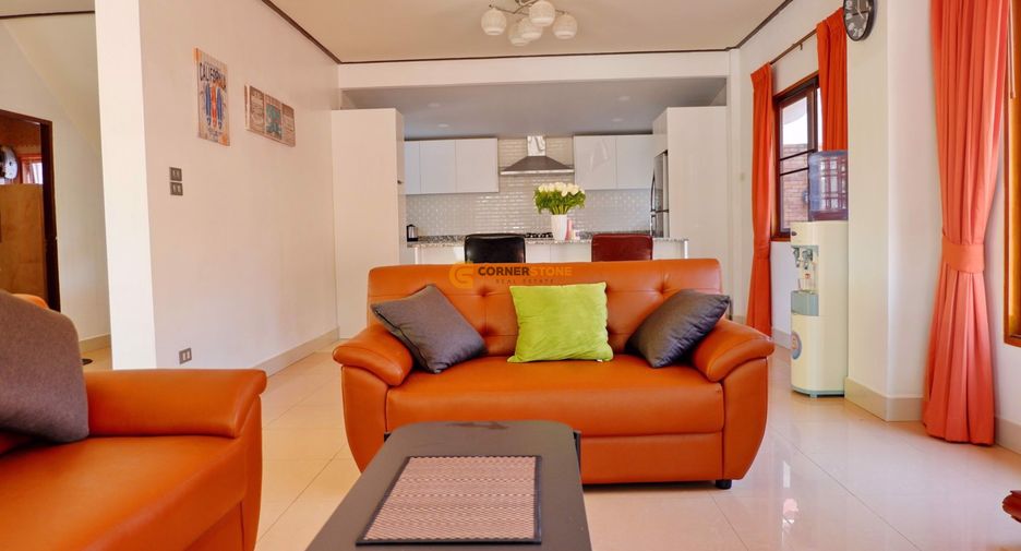 Casa en alquiler de 4 habitaciones en Jomtien, Pattaya