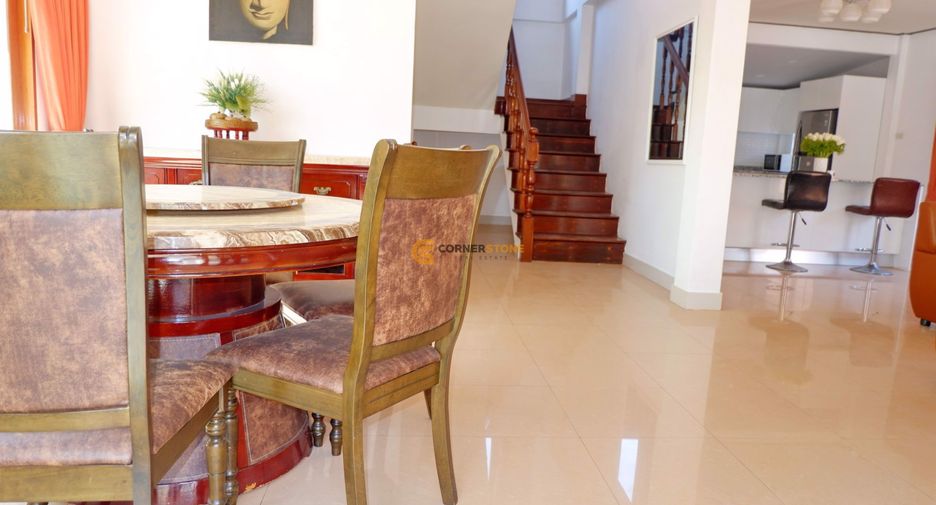 Casa en alquiler de 4 habitaciones en Jomtien, Pattaya