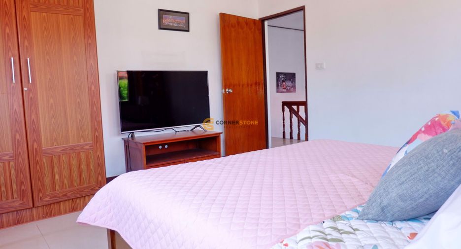 Casa en alquiler de 4 habitaciones en Jomtien, Pattaya