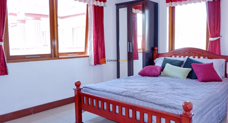 Casa en alquiler de 4 habitaciones en Jomtien, Pattaya