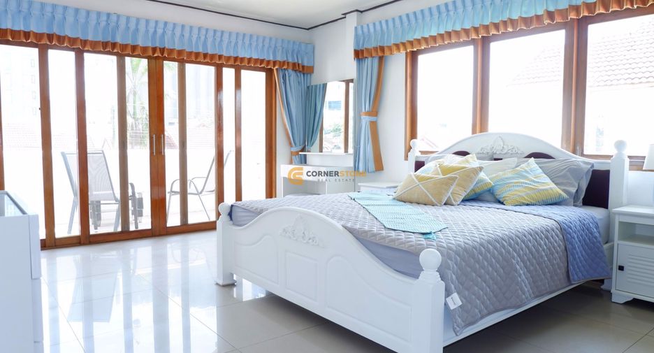 Casa en alquiler de 4 habitaciones en Jomtien, Pattaya