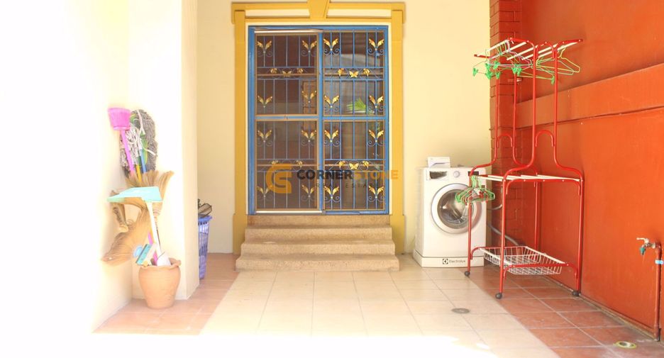 For rent 4 bedrooms house in North Pattaya, Pattaya