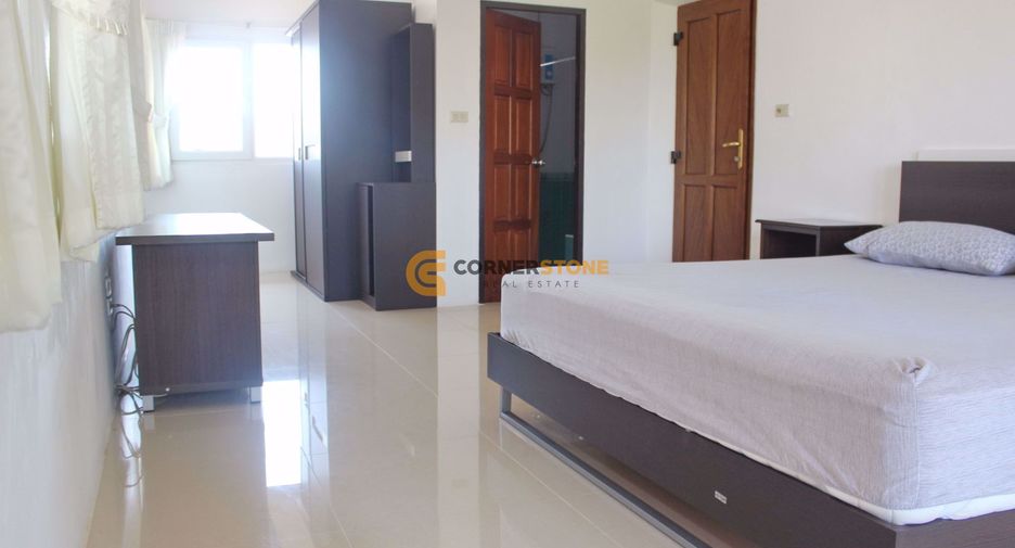For rent 4 bedrooms house in North Pattaya, Pattaya