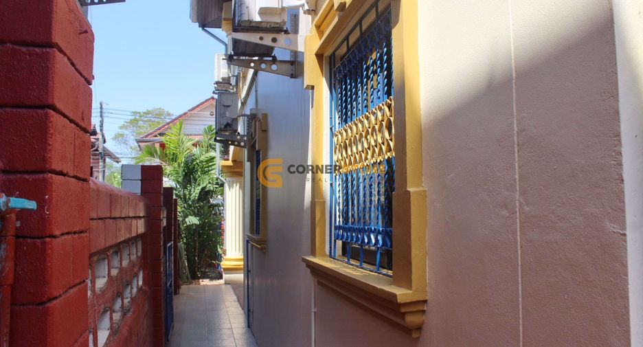 For rent 4 bedrooms house in North Pattaya, Pattaya