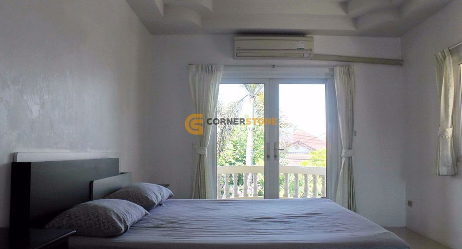 For rent 4 bedrooms house in North Pattaya, Pattaya