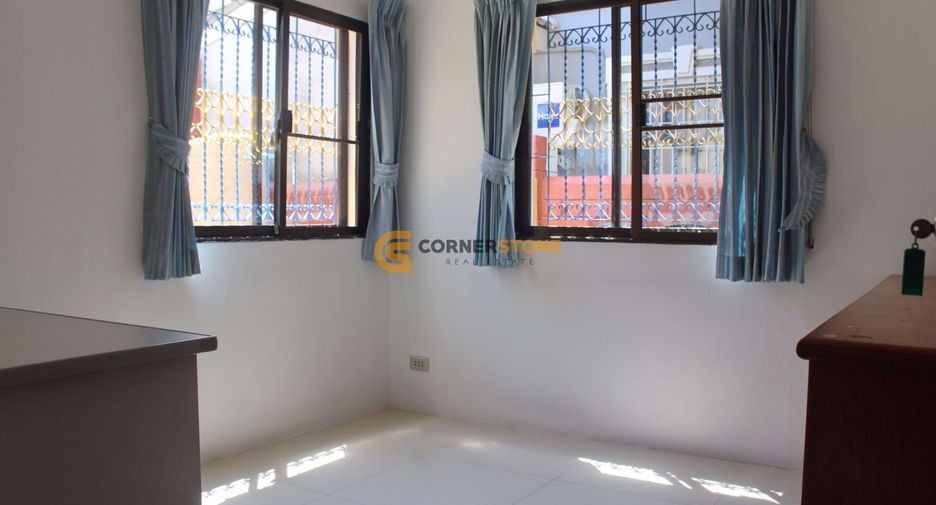 For rent 4 bedrooms house in North Pattaya, Pattaya