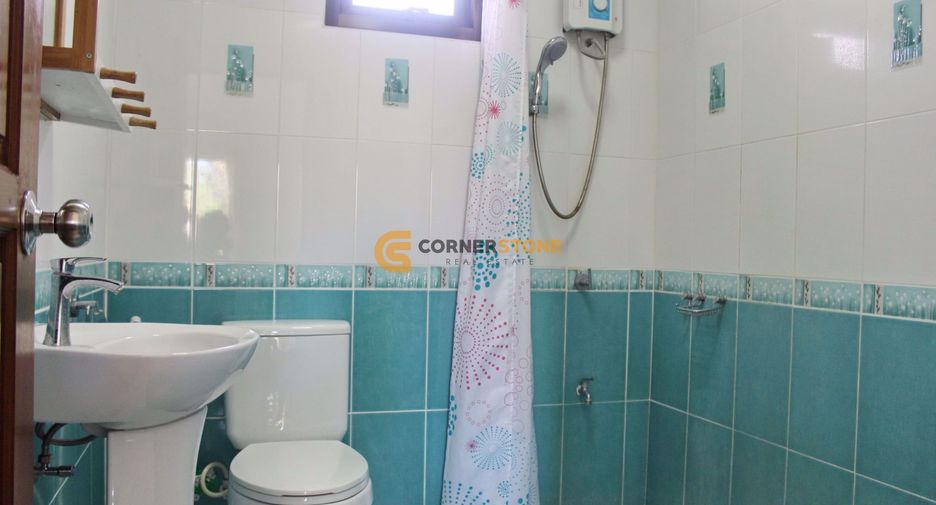 For rent 4 bedrooms house in North Pattaya, Pattaya