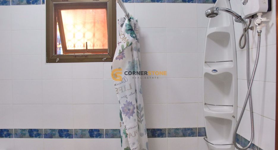 For rent 4 bedrooms house in North Pattaya, Pattaya