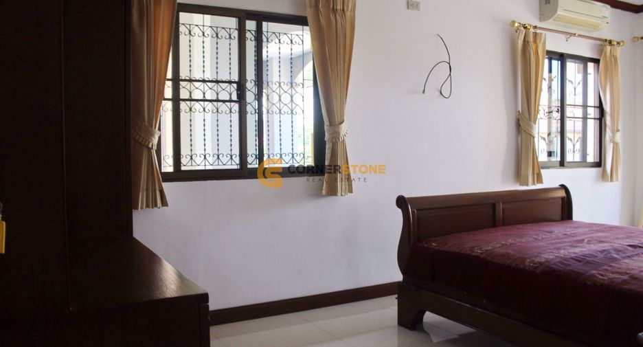For rent 4 bedrooms house in North Pattaya, Pattaya