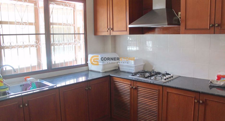 For rent 3 bedrooms house in Pratumnak, Pattaya
