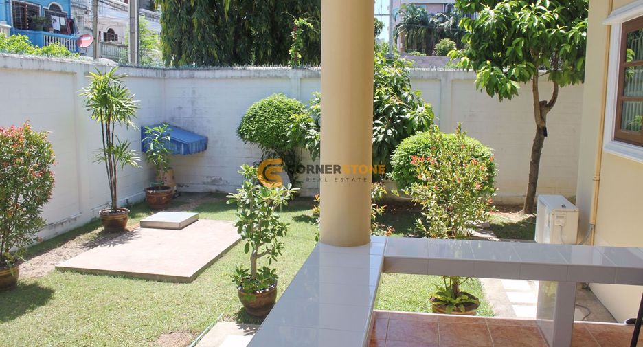 For rent 3 bedrooms house in Pratumnak, Pattaya