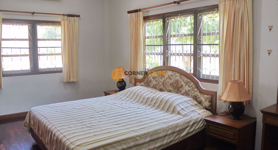 For rent 3 bedrooms house in Pratumnak, Pattaya
