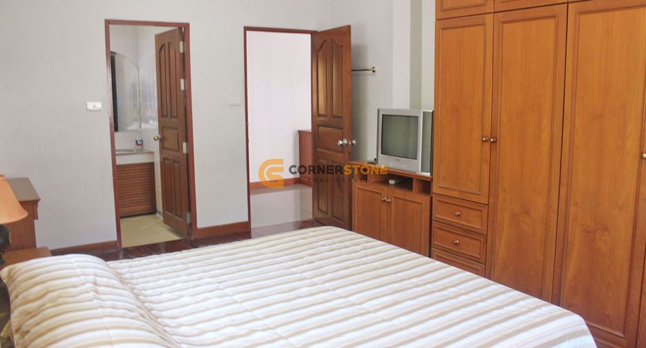 For rent 3 bedrooms house in Pratumnak, Pattaya