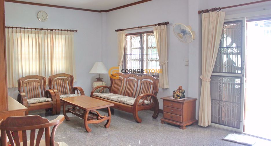 For rent 3 bedrooms house in Pratumnak, Pattaya