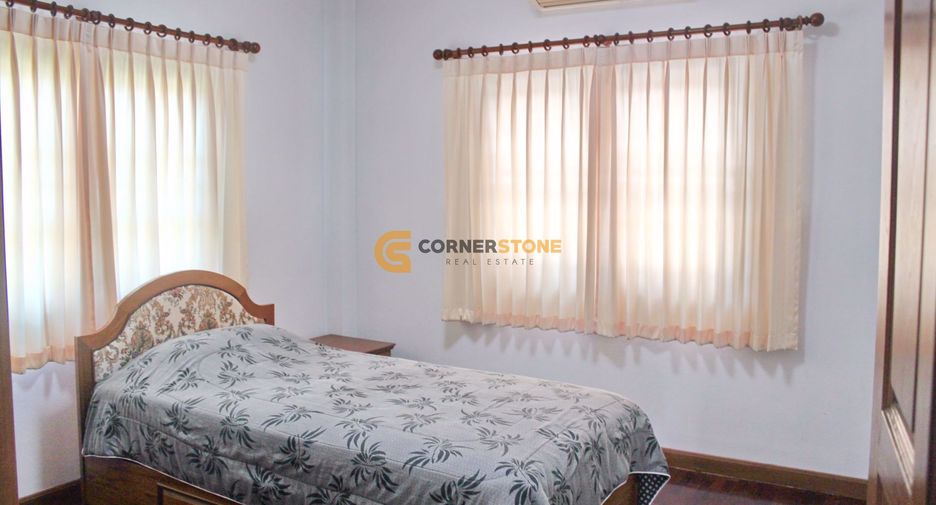 For rent 3 bedrooms house in Pratumnak, Pattaya