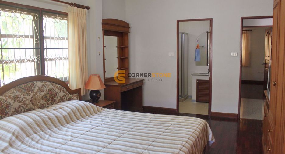 For rent 3 bedrooms house in Pratumnak, Pattaya