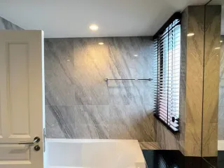 For rent 3 bedrooms apartment in Khlong Toei, Bangkok
