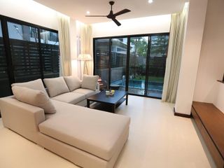 For rent 3 bedrooms townhouse in Watthana, Bangkok