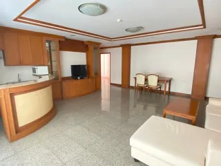 À louer 2 chambres appartement à Watthana, Bangkok