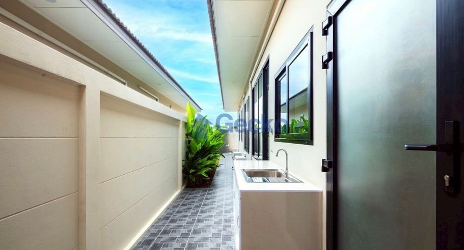 For sale 3 bedrooms house in East Pattaya, Pattaya