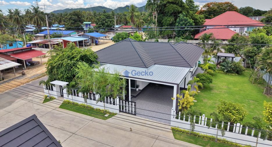 For sale 3 bedrooms house in Bang Lamung, Chonburi