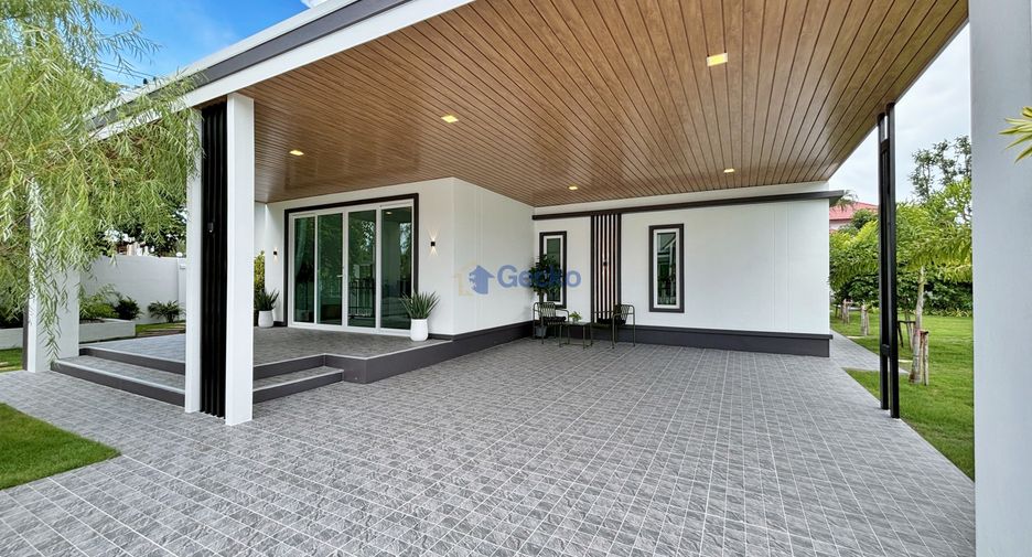 For sale 3 bedrooms house in Bang Lamung, Chonburi