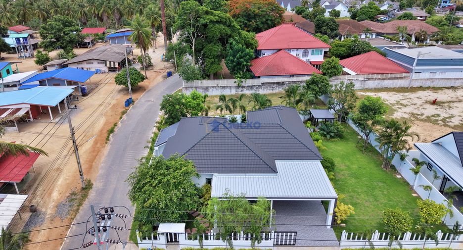 For sale 3 bedrooms house in Bang Lamung, Chonburi
