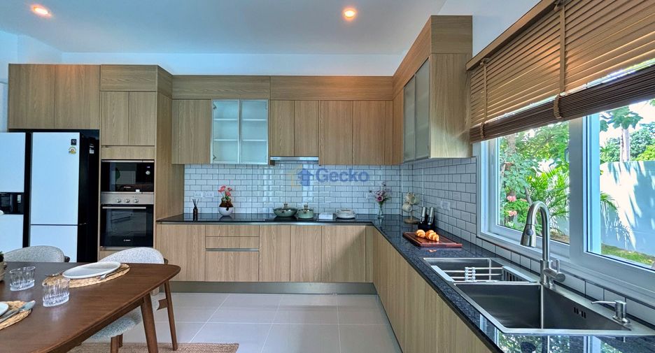 For sale 3 bedrooms house in Bang Lamung, Chonburi