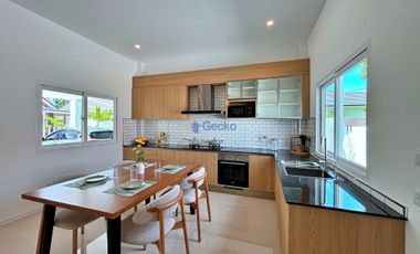 For sale 3 bedrooms house in East Pattaya, Pattaya