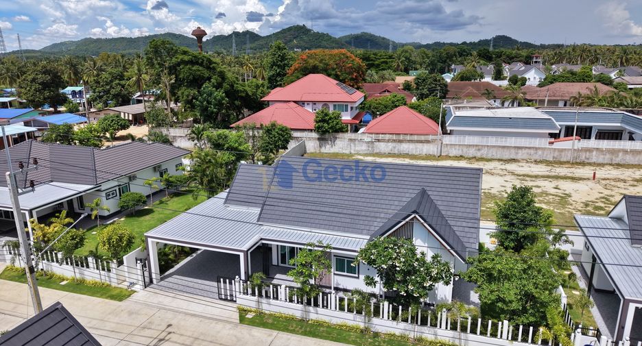 For sale 3 bedrooms house in East Pattaya, Pattaya