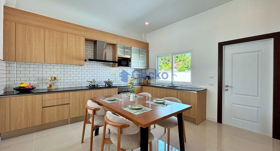 For sale 3 bedrooms house in East Pattaya, Pattaya