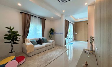 For sale 3 bedrooms house in East Pattaya, Pattaya