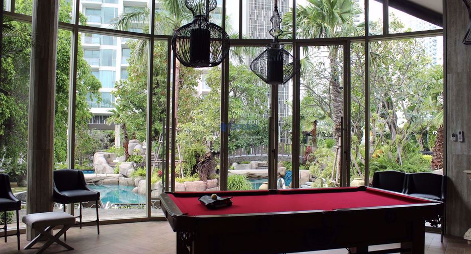 For rent 2 bedrooms condo in North Pattaya, Pattaya