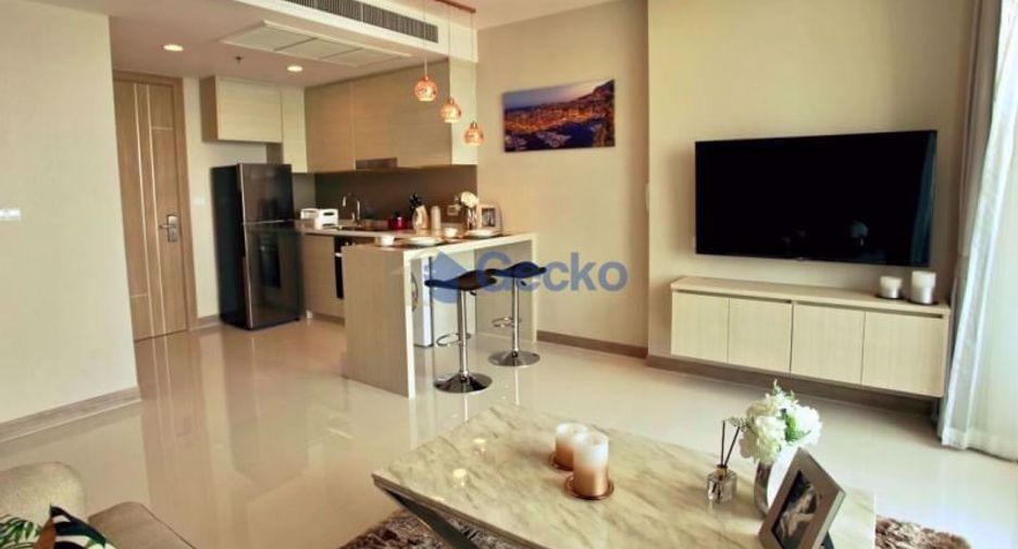 For rent 2 bedrooms condo in North Pattaya, Pattaya