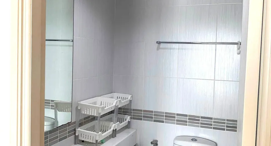For rent and for sale 1 bed condo in Huai Khwang, Bangkok